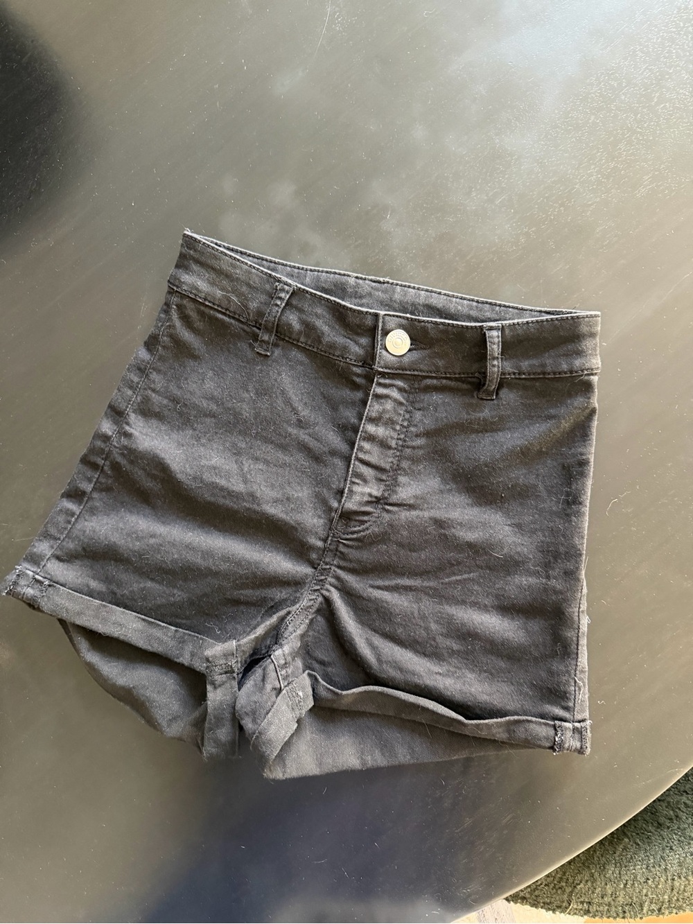 H&M Black High-Waist Folded Hem denim Shorts divided  XS 2